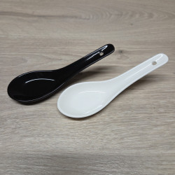 cuillère chinoise - noire ou blanche - location