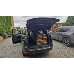 4 ensembles de brasserie (4 tables / 8 bancs- rentrent dans un suv de type Peugeot 5008, siège arrière rabattu