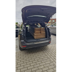 4 ensembles de brasserie (4 tables / 8 bancs- rentrent dans un suv de type Peugeot 5008, siège arrière rabattu