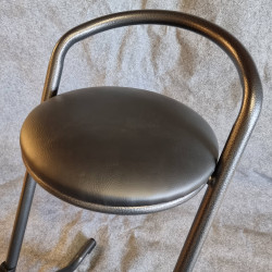 Tabouret haut robuste avec repose-pied pour réception et soirée