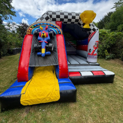 location château gonflable Formule 1 à petits prix