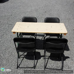 Table en bois 120 cm / 4 personnes 